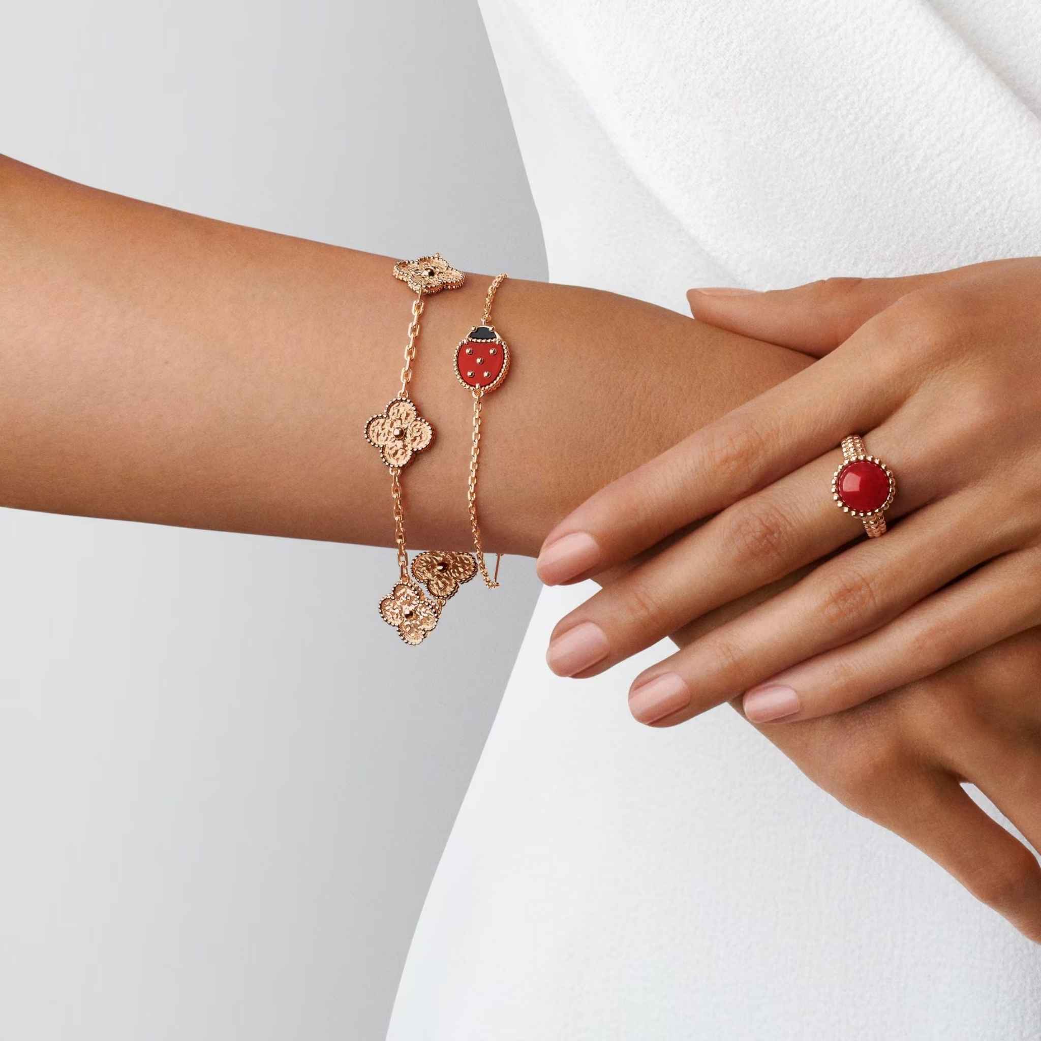 Alhambra Vintage Rose Gold Motifs Bracelet - Image 3